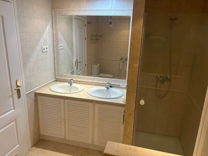 Image No.23-2 Bed Apartment for sale