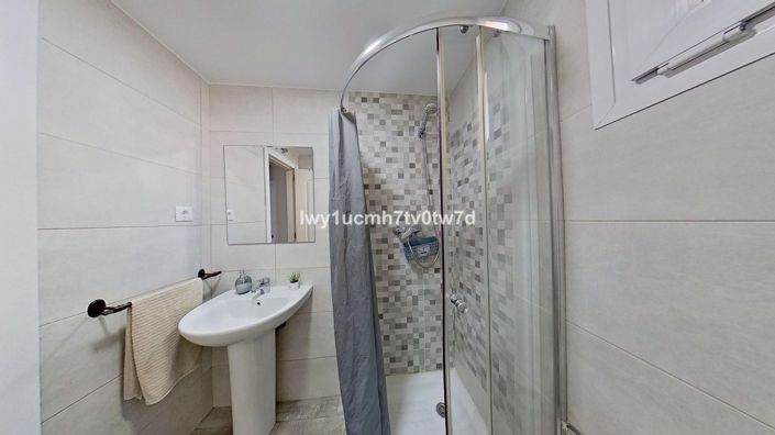 Image No.18-2 Bed Apartment for sale