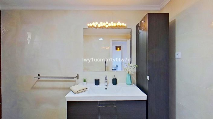 Image No.32-2 Bed Apartment for sale