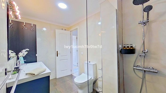 Image No.35-2 Bed Apartment for sale