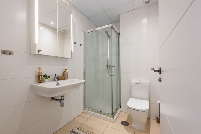Image No.17-2 Bed Apartment for sale