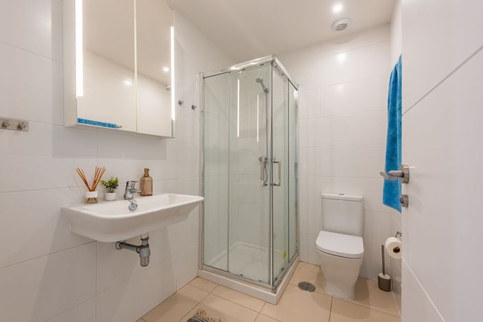 Image No.20-2 Bed Apartment for sale