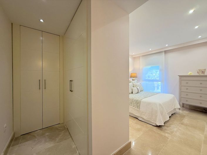 Image No.24-3 Bed Apartment for sale