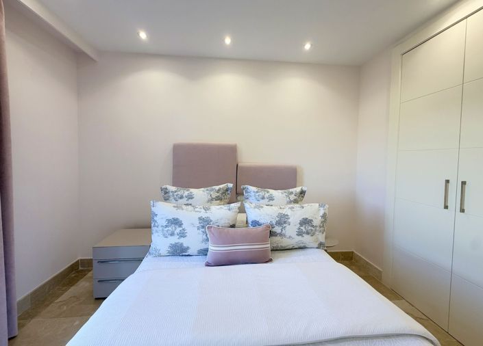Image No.30-3 Bed Apartment for sale