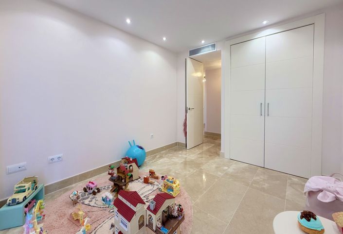 Image No.34-3 Bed Apartment for sale