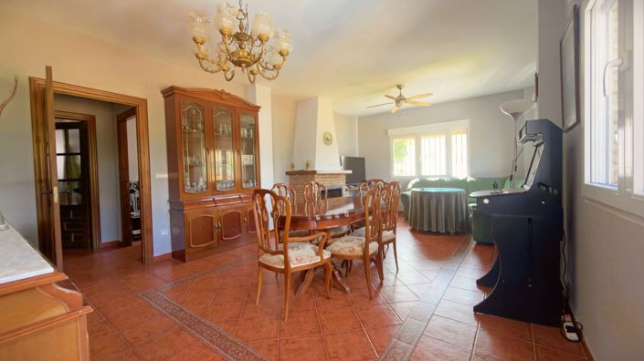 Image No.11-5 Bed Villa for sale