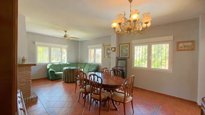 Image No.12-5 Bed Villa for sale