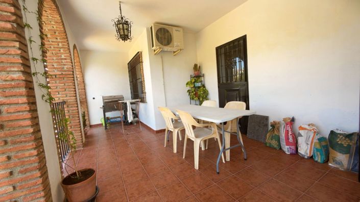 Image No.2-5 Bed Villa for sale