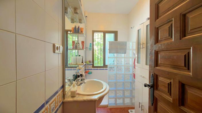 Image No.21-5 Bed Villa for sale