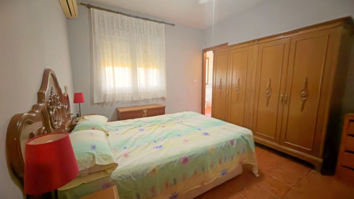 Image No.27-5 Bed Villa for sale