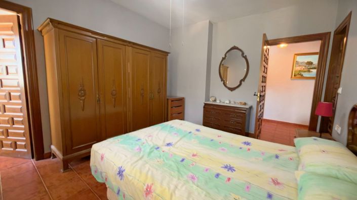 Image No.28-5 Bed Villa for sale