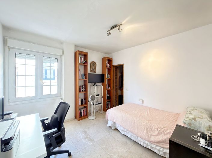 Image No.14-3 Bed Penthouse for sale