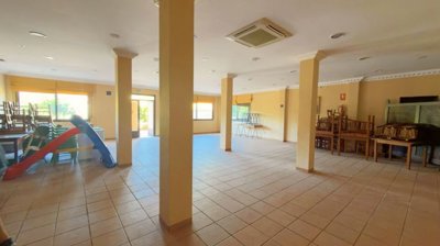 12-9d2414e6554ff283a7dbb3894364f2bd