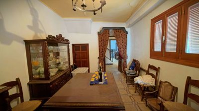 12-9d2414e6554ff283a7dbb3894364f2bd
