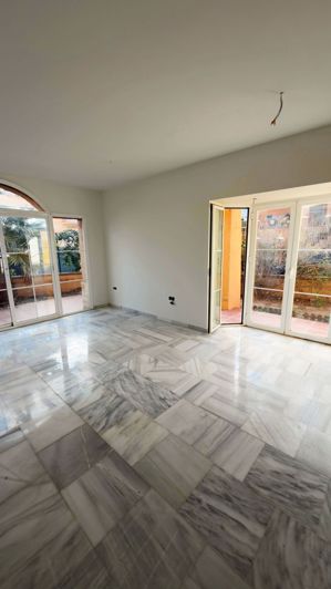 Image No.10-3 Bed Villa for sale