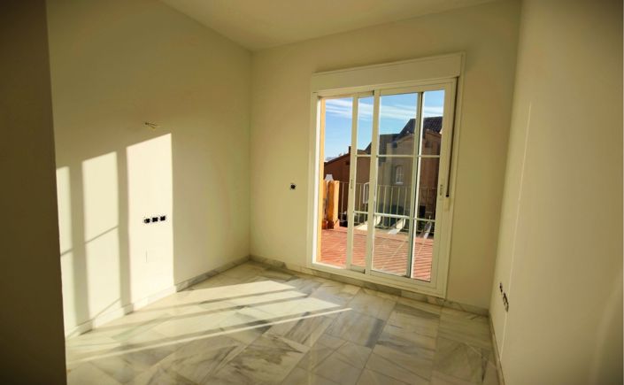Image No.23-3 Bed Villa for sale