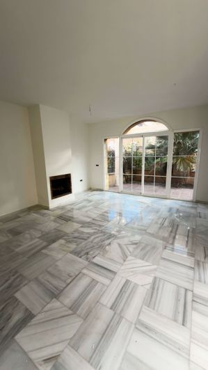 Image No.8-3 Bed Villa for sale