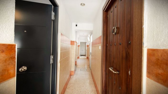 Image No.18-3 Bed Apartment for sale