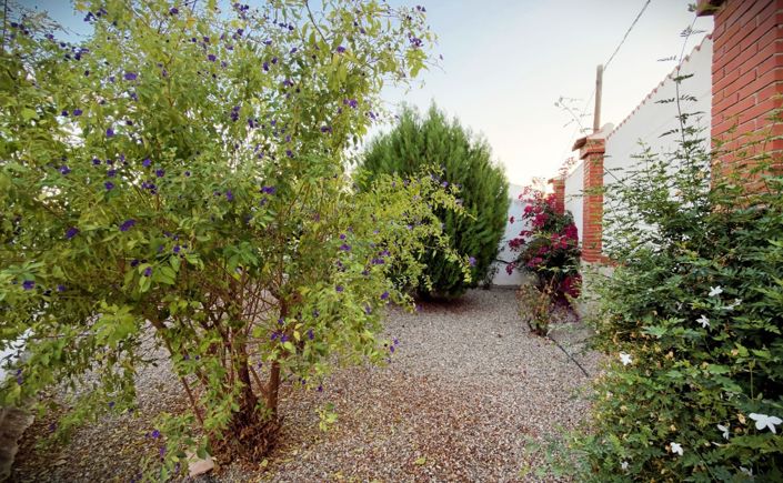 Image No.2-5 Bed Villa for sale