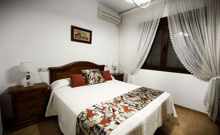 Image No.28-5 Bed Villa for sale