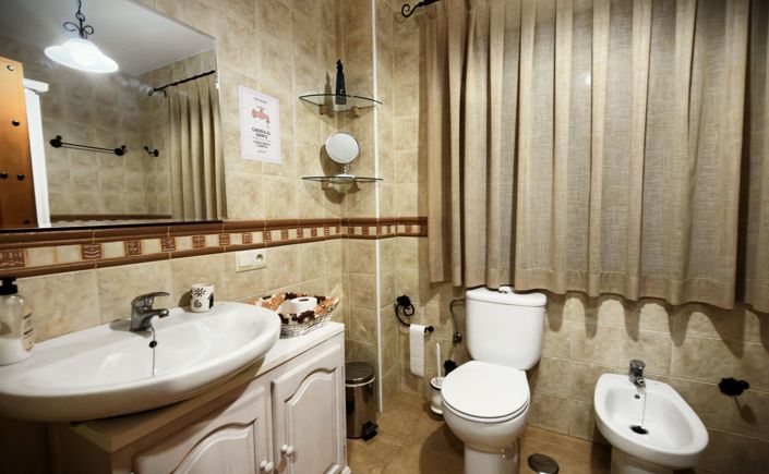 Image No.32-5 Bed Villa for sale