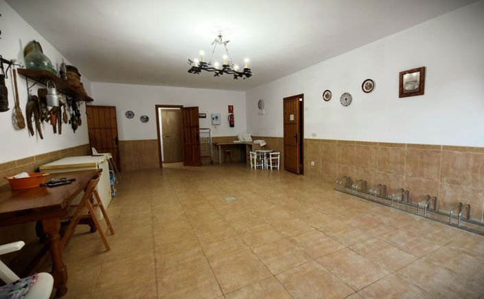Image No.36-5 Bed Villa for sale