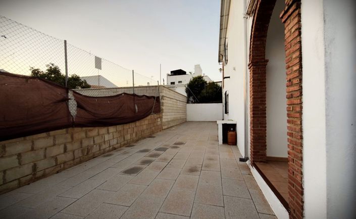 Image No.42-5 Bed Villa for sale