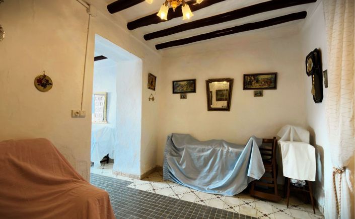 Image No.12-3 Bed Townhouse for sale