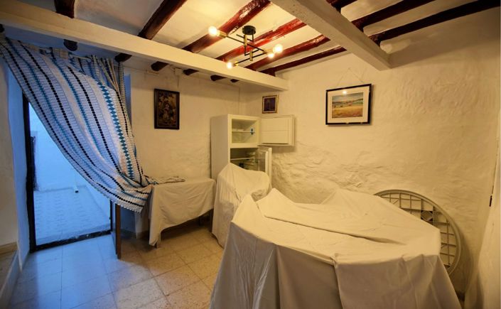 Image No.13-3 Bed Townhouse for sale
