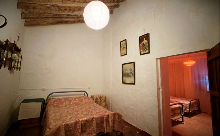 Image No.26-3 Bed Townhouse for sale