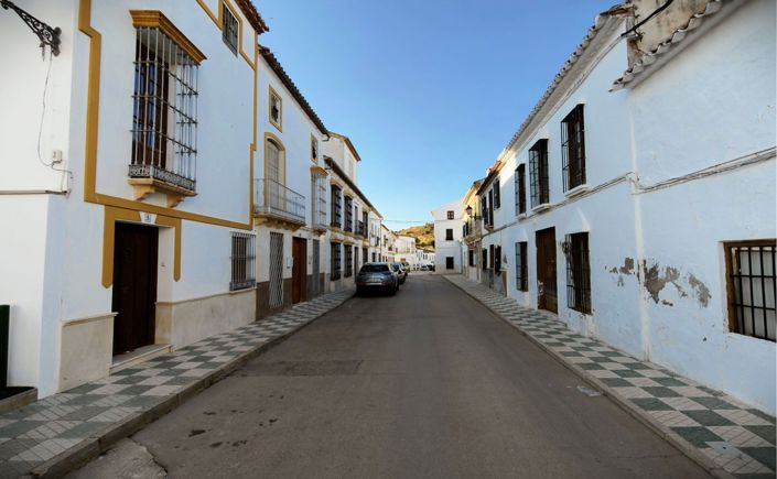 Image No.3-3 Bed Townhouse for sale