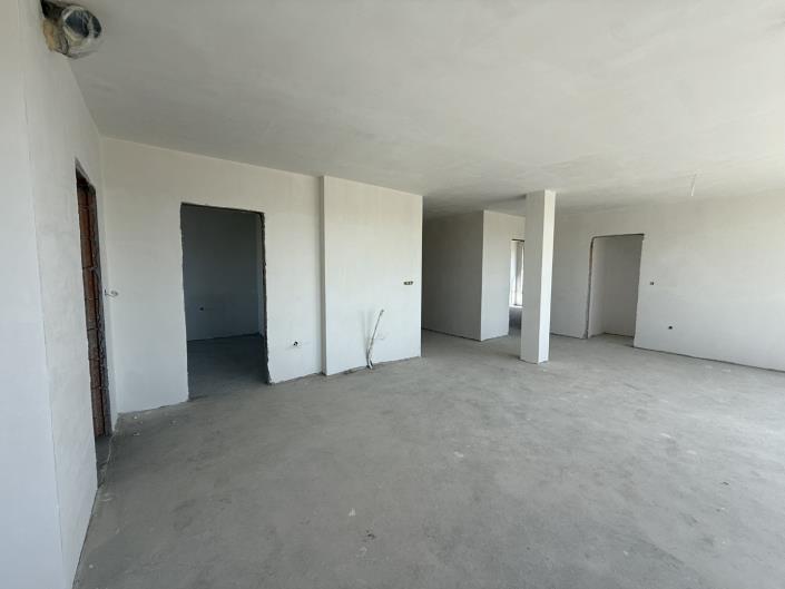 Image No.9-3 Bed Apartment for sale
