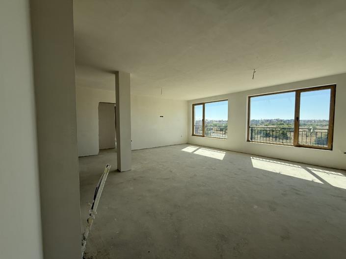 Image No.18-3 Bed Apartment for sale