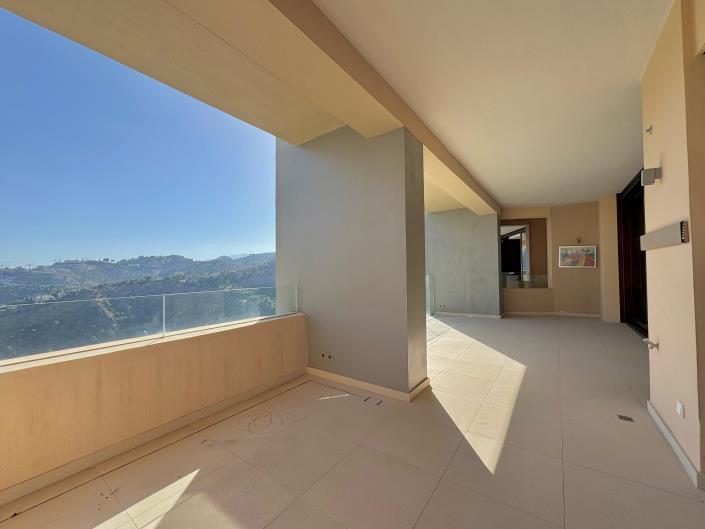 Image No.28-4 Bed Apartment for sale