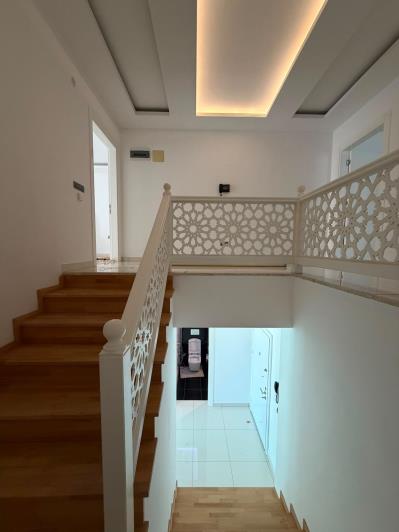 Image No.18-3 Bed Duplex for sale