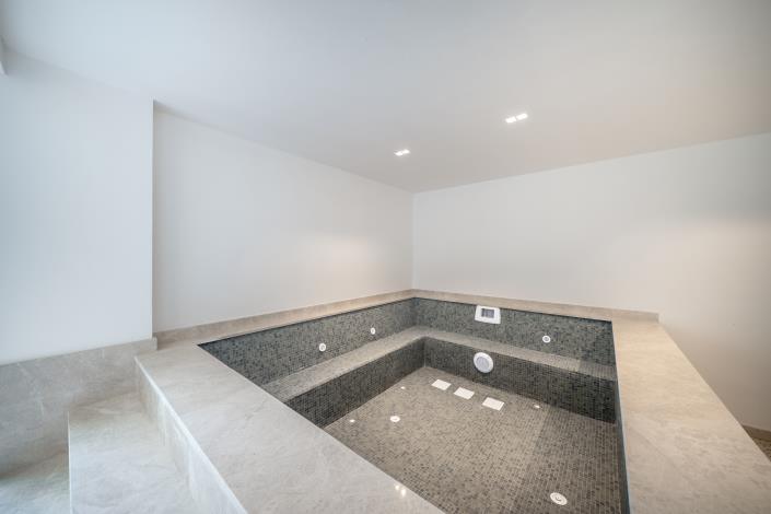 Image No.24-1 Bed Apartment for sale