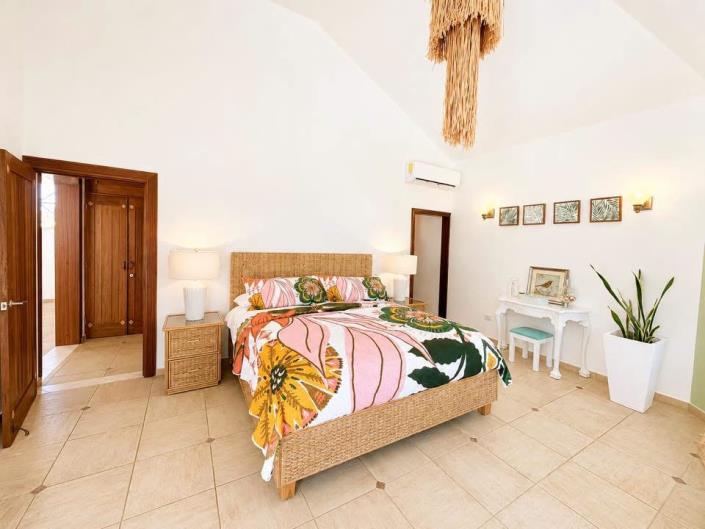 Image No.37-5 Bed Villa for sale