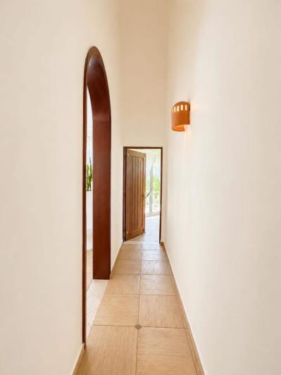 Image No.48-5 Bed Villa for sale