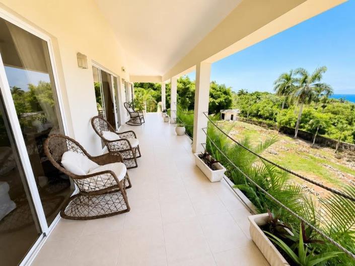 Image No.8-5 Bed Villa for sale