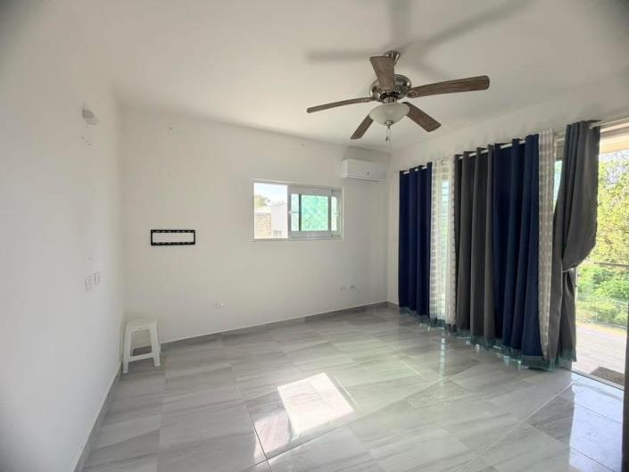 Image No.7-11 Bed Condo for sale