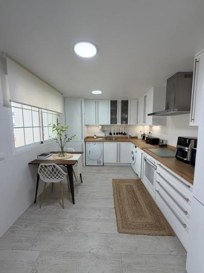 Image No.10-3 Bed Apartment for sale