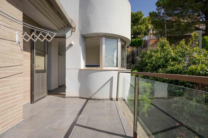Image No.32-6 Bed House for sale