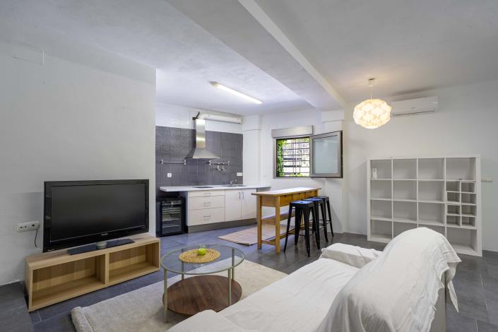 Image No.33-6 Bed House for sale