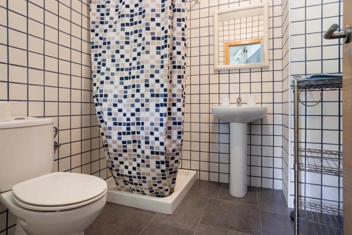 Image No.36-6 Bed House for sale