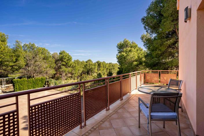 Image No.27-4 Bed House for sale