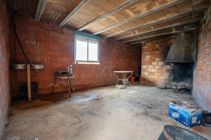 Image No.16-9 Bed House for sale