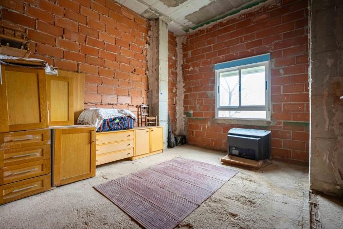 Image No.14-9 Bed House for sale