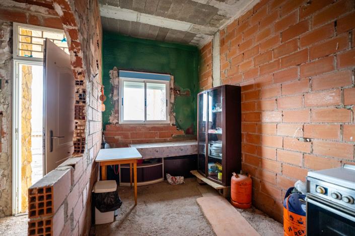 Image No.10-9 Bed House for sale