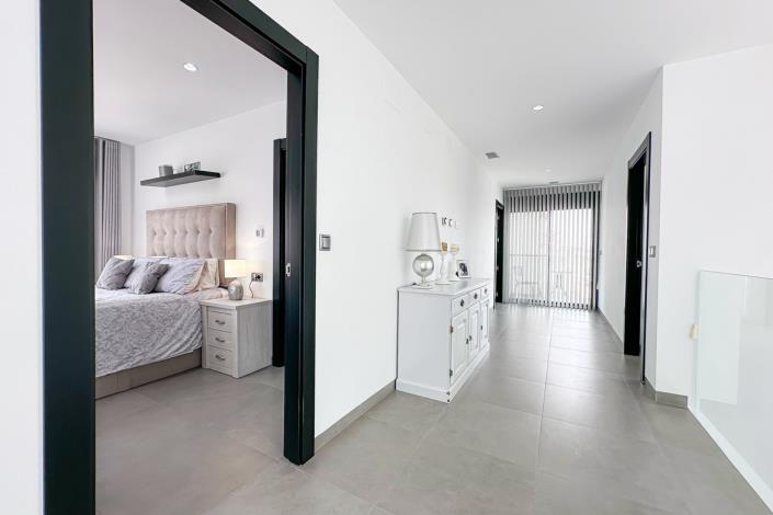 Image No.29-6 Bed Chalet for sale