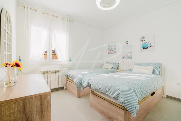 Image No.19-3 Bed Chalet for sale